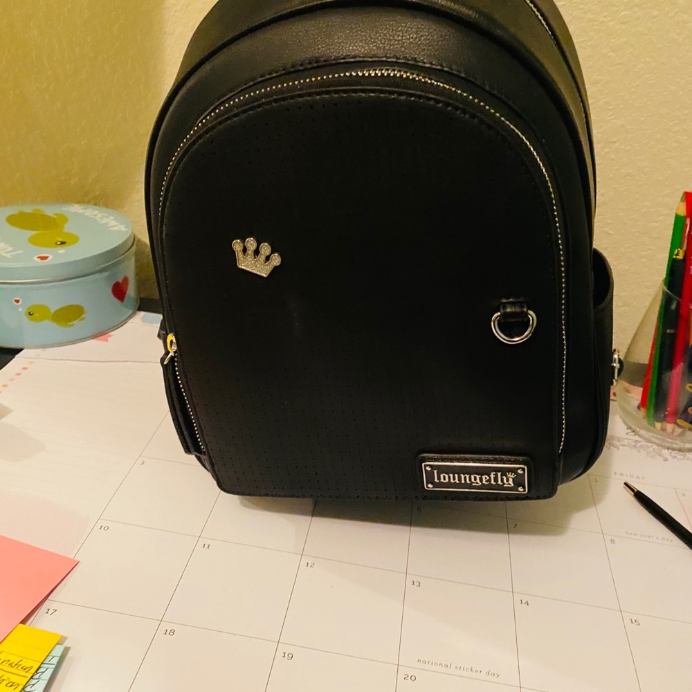 Black Disney pin  collection backpack